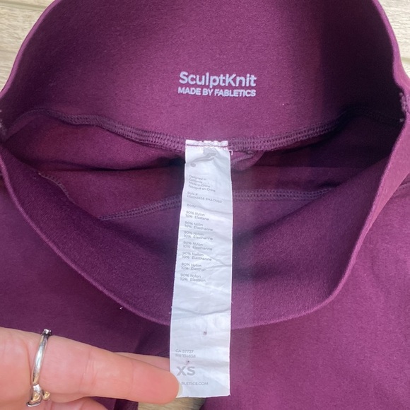 Fabletics | Sculptknit | Compression Leggings - Picture 12 of 14